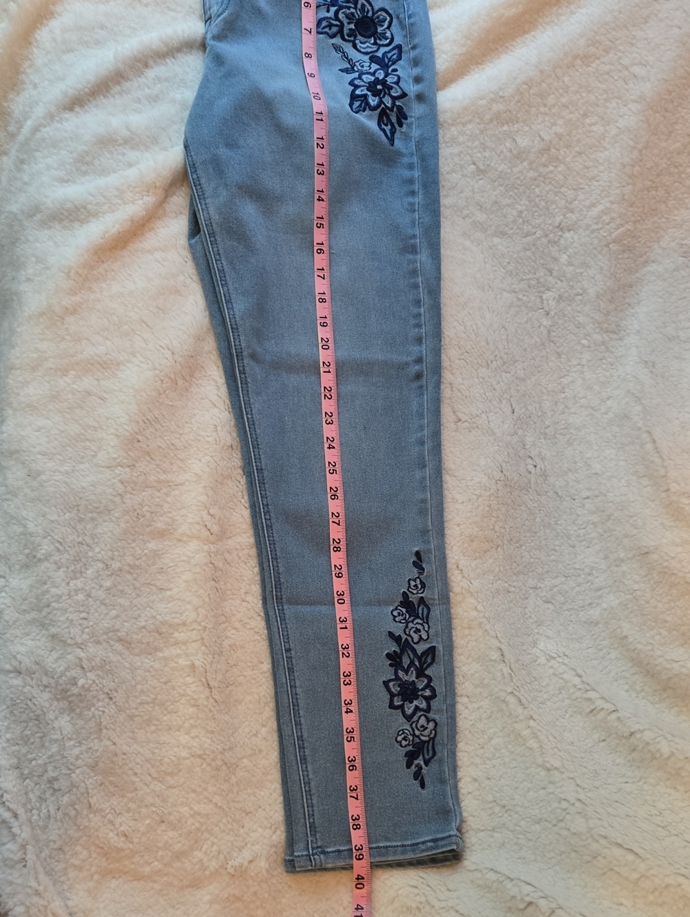 DG2 Virtual Stretch Light Blue Embroidered Floral Women’s Jeans - Picture 6 of 9